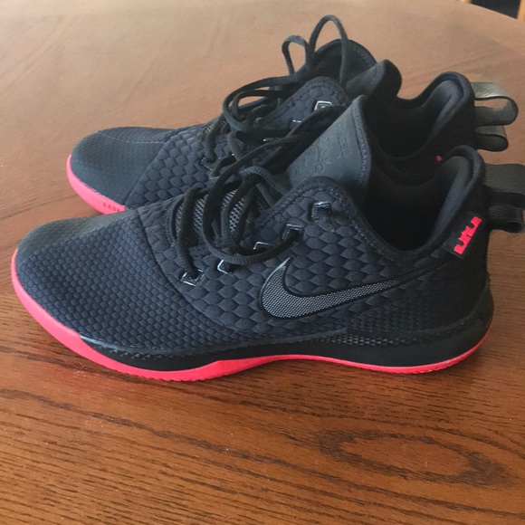 lebron james witness shoes